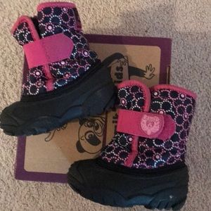 Kamik winter boots US toddler 5